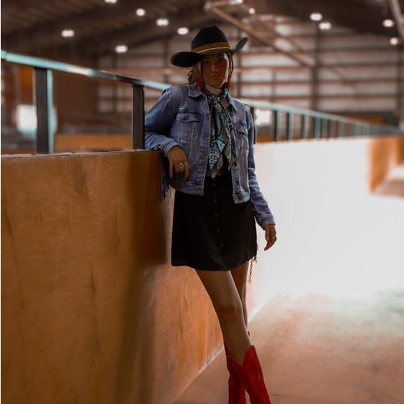 Idyllwind Rodeo Rebel Embossed Fringe Trucker Jacket - Picture 10 of 10